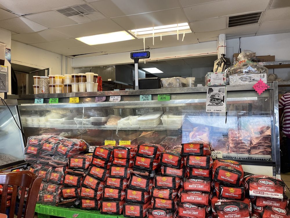 Shelbyville Supermercado Logo