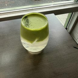 Matcha + coconut water. This was surprisingly delicious. Matcha + coconut water. This was surprisingly delicious.