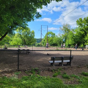 French Broad River Park - Dog park - Dog Parks Near Me - Asheville, North Carolina French Broad River Park - Dog park - Dog Parks Near Me - Asheville, North Carolina