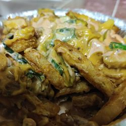 Momo Kabab - Loaded cali fries