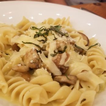 M'tucci's Moderno - Lemon artichoke fussiloni - Italian Near Me - Rio Rancho, New Mexico