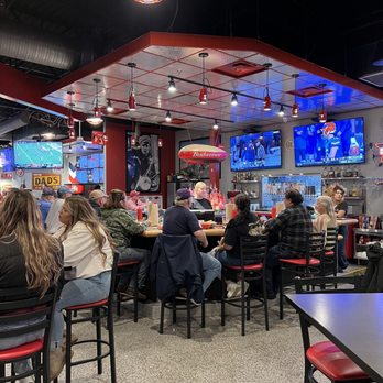 SMITTY’S GARAGE BURGERS & BEER - Updated August 2025 - 181 Photos & 179 ...