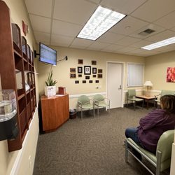 The Robert & Beverly Lewis Family Cancer Care Center