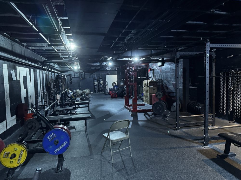 Social spots from Los Campeones Gym