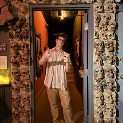 Medieval Torture Museum Hollywood - Skull wall