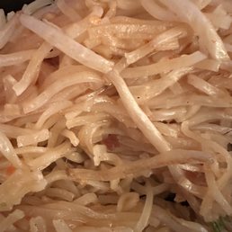 Vegan Pad Thai: no meat, no eggs, no dairy... no nothing!
