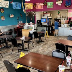 Tia’s Taco Hut - Dining room