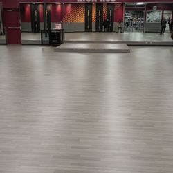Crunch Fitness - Murfreesboro - Group fitness room
