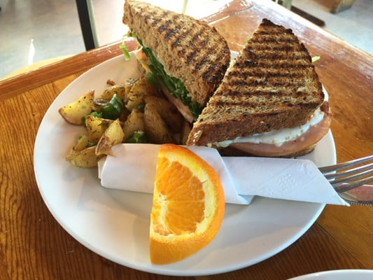 Common Loaf Bake Shop by null