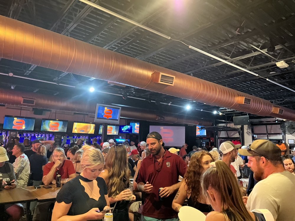 MR. ED’S BAR AND GRILL Updated September 2024 14 Photos & 30