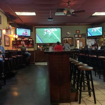 Henry's Fine Edibles - people sitting at the bar - Seafood Near Me - Albany, Georgia Henry's Fine Edibles - people sitting at the bar - Seafood Near Me - Albany, Georgia