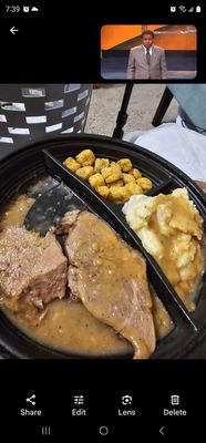 Cracker Barrel Old Country Store by null