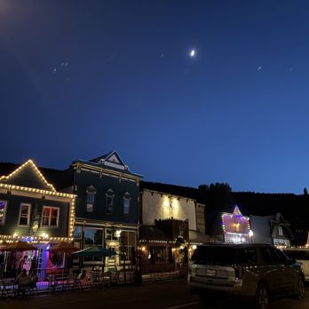 The Secret Stash Pizzeria - Views from the outside patio at night - Pizza Near Me - Crested Butte, Colorado