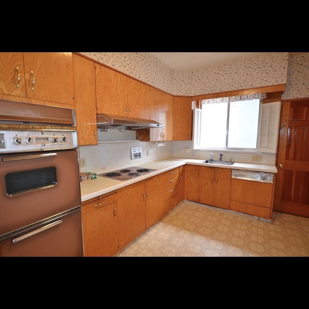 East Baker Remodeling - Previous kitchen - General Contractors Near Me - Oakland, California East Baker Remodeling - Previous kitchen - General Contractors Near Me - Oakland, California