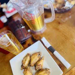 Roger That Wings & Things