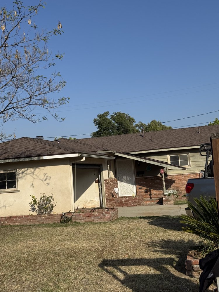 Slide of Thompson Roofing