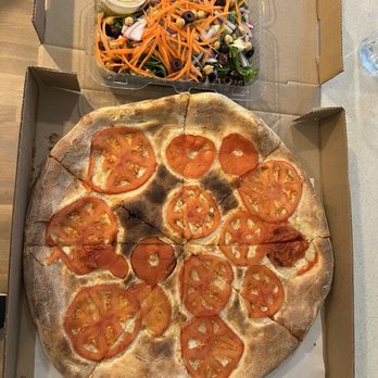 Vespino Pizza Restaurant - Sad Salad Pizza - Pizza Near Me - Fairfield, Connecticut Vespino Pizza Restaurant - Sad Salad Pizza - Pizza Near Me - Fairfield, Connecticut