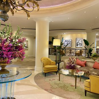 Polo Lounge - Lobby - New American Near Me - Beverly Hills, California