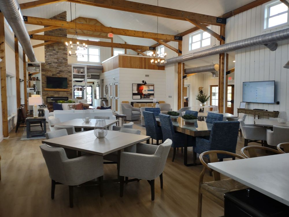 CHICKAHOMINY FALLS Updated September 2024 10447 Woodside Farms Dr