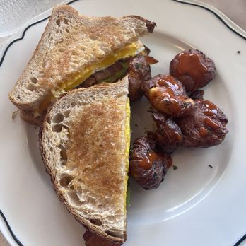 Johnny's - Breakfast egg sandwich - American Near Me - Half Moon Bay, California