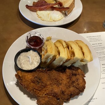 Cafe 4 - Chicken and waffles - Comfort Food Near Me - Knoxville, Tennessee