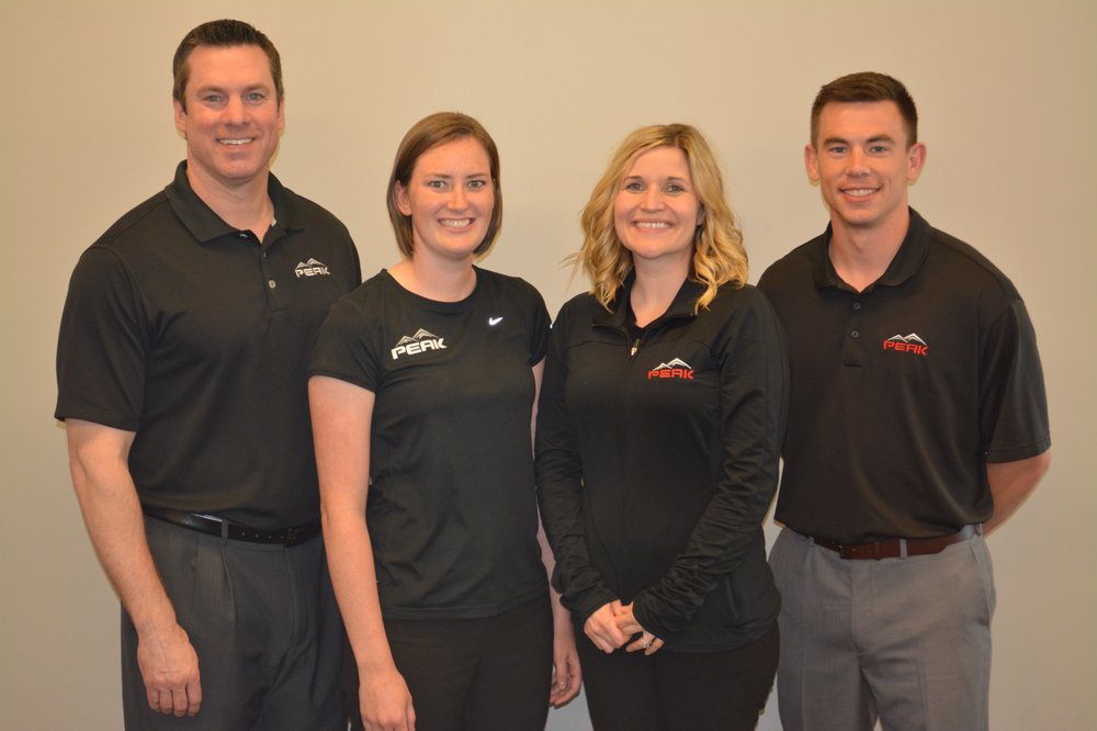 Peak Physical Therapy & Sports Performance Logo