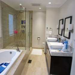 Jack's Glass - Frameless Shower door w/ notched return