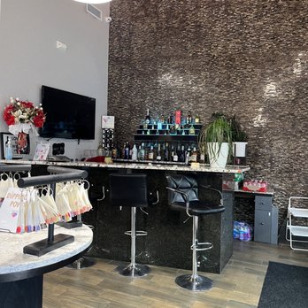 Luxury Nail Spa 1 - Full bar at the front of the shop - Nail Salons Near Me - Dayton, Ohio Luxury Nail Spa 1 - Full bar at the front of the shop - Nail Salons Near Me - Dayton, Ohio