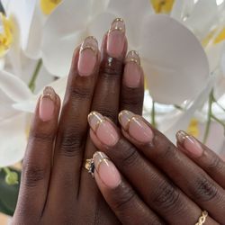 Lotus Nails - Chrome tips
