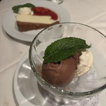 Gallaghers Steakhouse - NY Cheesecake, ice cream - Steakhouses Near Me - New York, New York