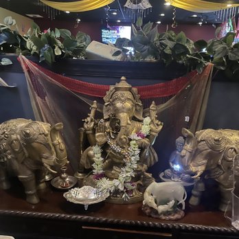 Minerva Indian Restaurant - Inside - Indian Near Me - Tampa, Florida Minerva Indian Restaurant - Inside - Indian Near Me - Tampa, Florida