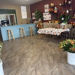 Colonial Florist - View when you walk in