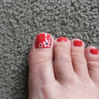 J'adore Nail Salon - Cute little flower that Bugee painted by hand. - Nail Salons Near Me - Parker, Colorado J'adore Nail Salon - Cute little flower that Bugee painted by hand. - Nail Salons Near Me - Parker, Colorado