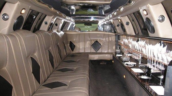 Status Limousine