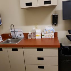 Care Station Medical Group - Room 4