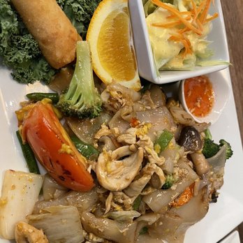 Thai Garden Restaurant - 3.Pad Kee Mao (Drunken Noodles) with chicken - Thai Near Me - Fishers, Indiana Thai Garden Restaurant - 3.Pad Kee Mao (Drunken Noodles) with chicken - Thai Near Me - Fishers, Indiana