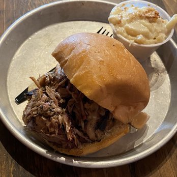 Edley's Bar-B-Que - Barbeque Near Me - Franklin, Tennessee