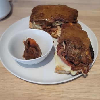 Tomat - Croque Monsieur with apple and carrot chutney - New American Near Me - Los Angeles, California