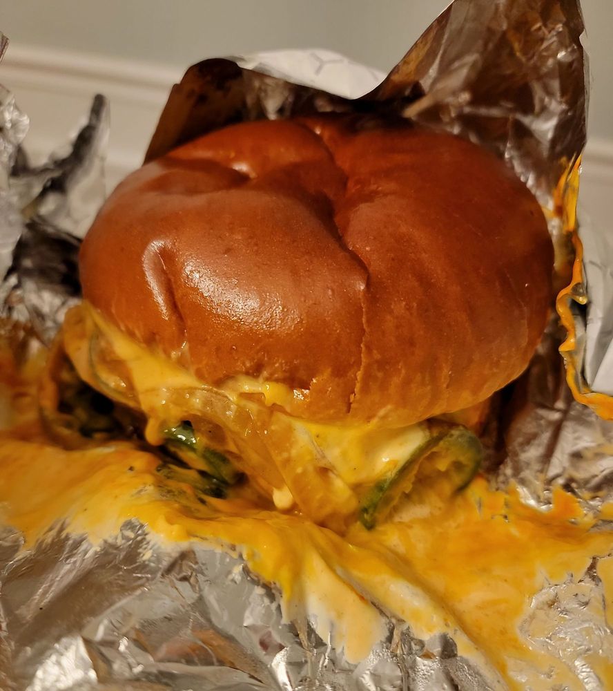 THE HALAL BURGER Updated August 2024 11 Photos & 18 Reviews 916 E