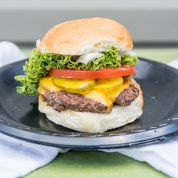 Albie's Fresh Burgers and Crab Cakes - Classic California Cheeseburger