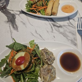 Niyom Thai Kitchen - Thai Near Me - Flushing, New York Niyom Thai Kitchen - Thai Near Me - Flushing, New York