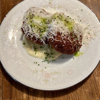 Casa Bianca - Wine Bars Near Me - Austin, Texas