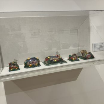 Intuit Art Museum - Leonard Knight, Group Of Untitled  Mountain Souvenir Sculpture, No Date - Art Museums Near Me - Chicago, Illinois