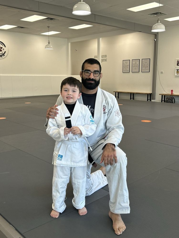 Six Blades Jiu Jitsu Lake Travis Logo