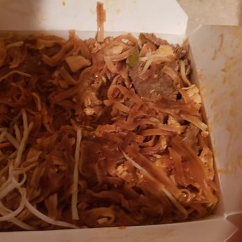 Pad Thai Kitchen - Thai Near Me - Portland, Oregon