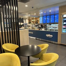 Coffee & Chai - Interior