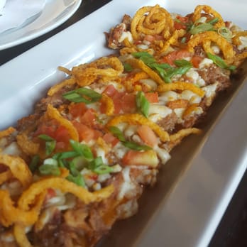 Marlow's Tavern - A delicious "Flatbread of the Day" with pulled bbq pork! - New American Near Me - Orlando, Florida Marlow's Tavern - A delicious "Flatbread of the Day" with pulled bbq pork! - New American Near Me - Orlando, Florida