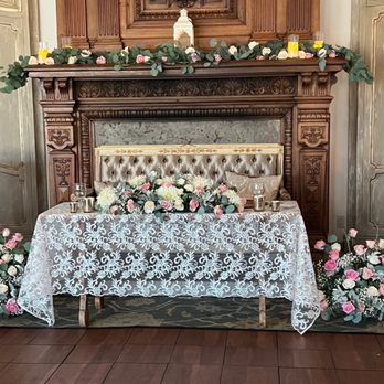 Hidalgo Flowers - Sweetheart table arrangements. - Florists Near Me - Vista, California