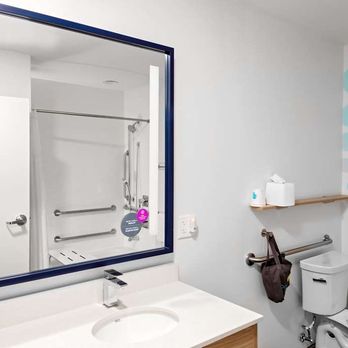 Tru by Hilton Cypress Houston - Guest room bath - Hotels Near Me - Cypress, Texas Tru by Hilton Cypress Houston - Guest room bath - Hotels Near Me - Cypress, Texas