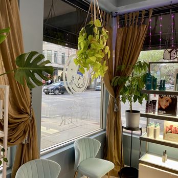 Salon Aster - Hair Stylists Near Me - Chicago, Illinois